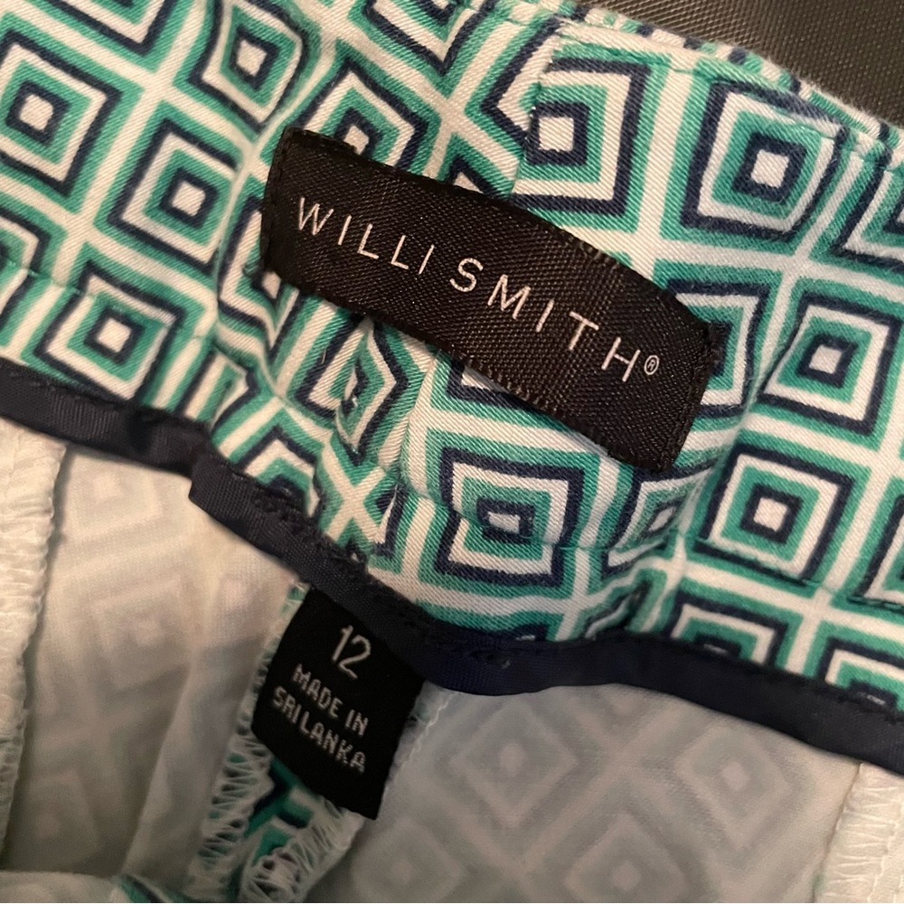 Women’s shorts - Picture 3 of 3